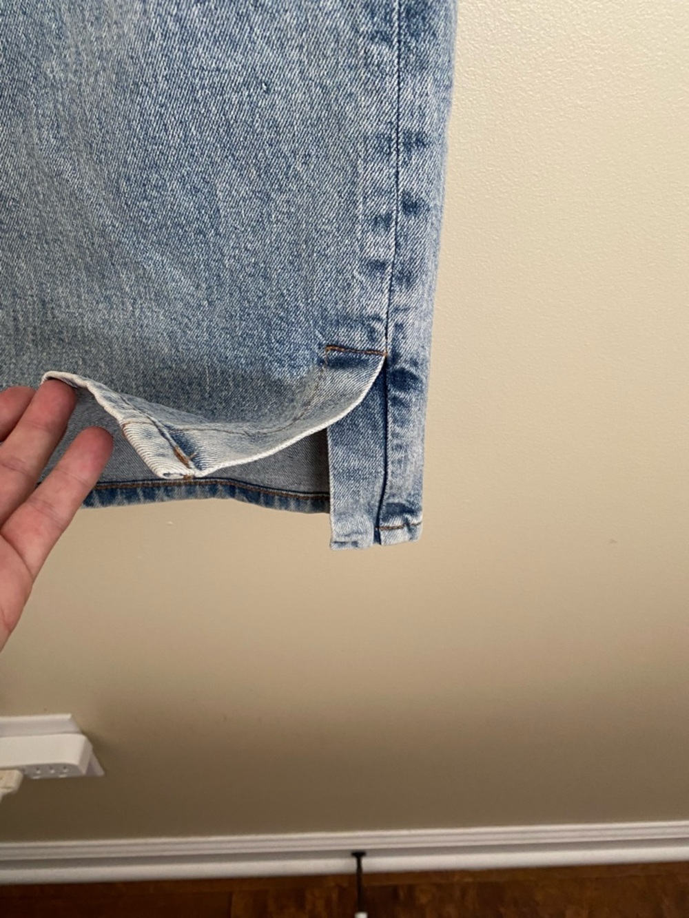 Express Light Wash Denim Jeans - Picture 2 of 8